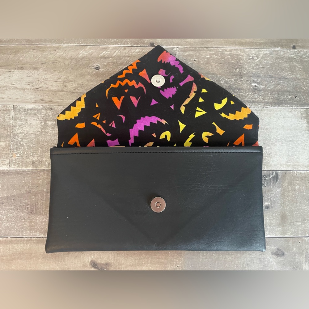 Preciously Mine - Pumpkin Clutch